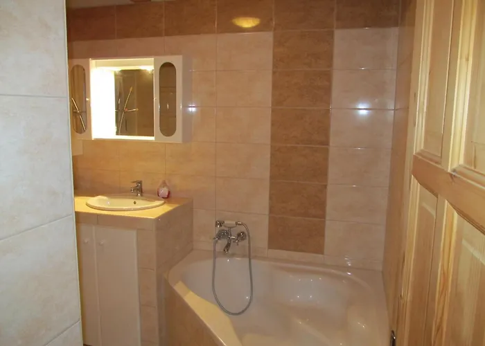 בית הארחה Kinga House