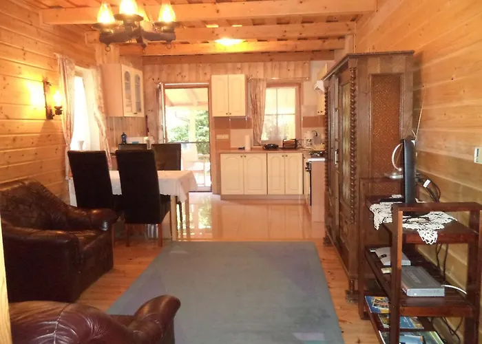 ゲストハウス Kinga House 4*