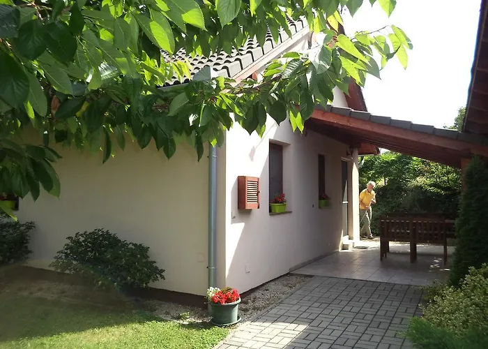 בית הארחה Kinga House קסזטלי