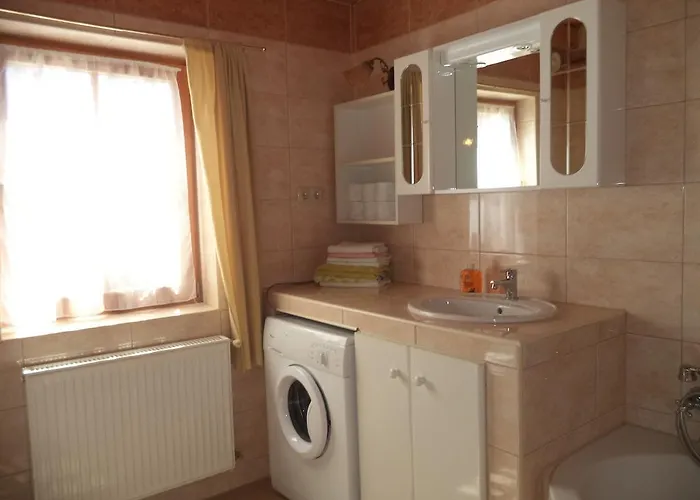 Kinga House בית הארחה